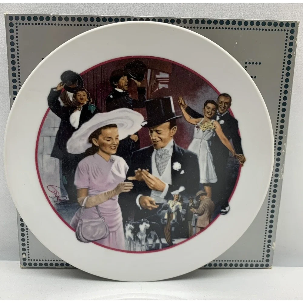 Vintage Avon 1986‎ Images of Hollywood Easter Parade Decorative Plate 8in.R. NW